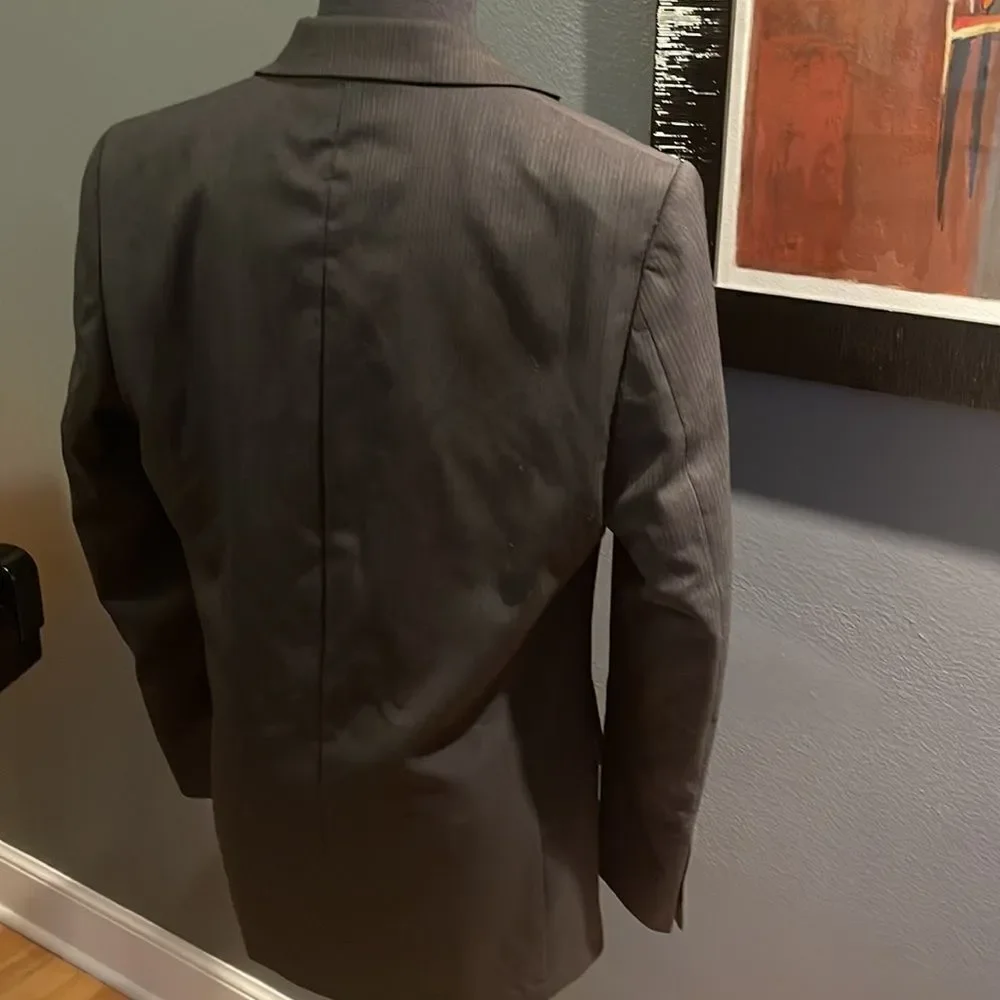 Marc Anthony black wool tonal pinstripe double button lined sport coat. 36S